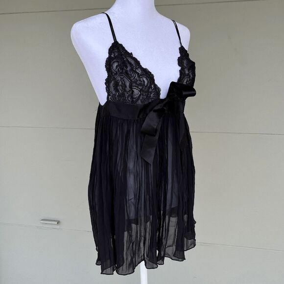 Victoria’s Secret Sheer Pleated Babydoll Lingerie Black Chemise Sz M - Picture 8 of 8